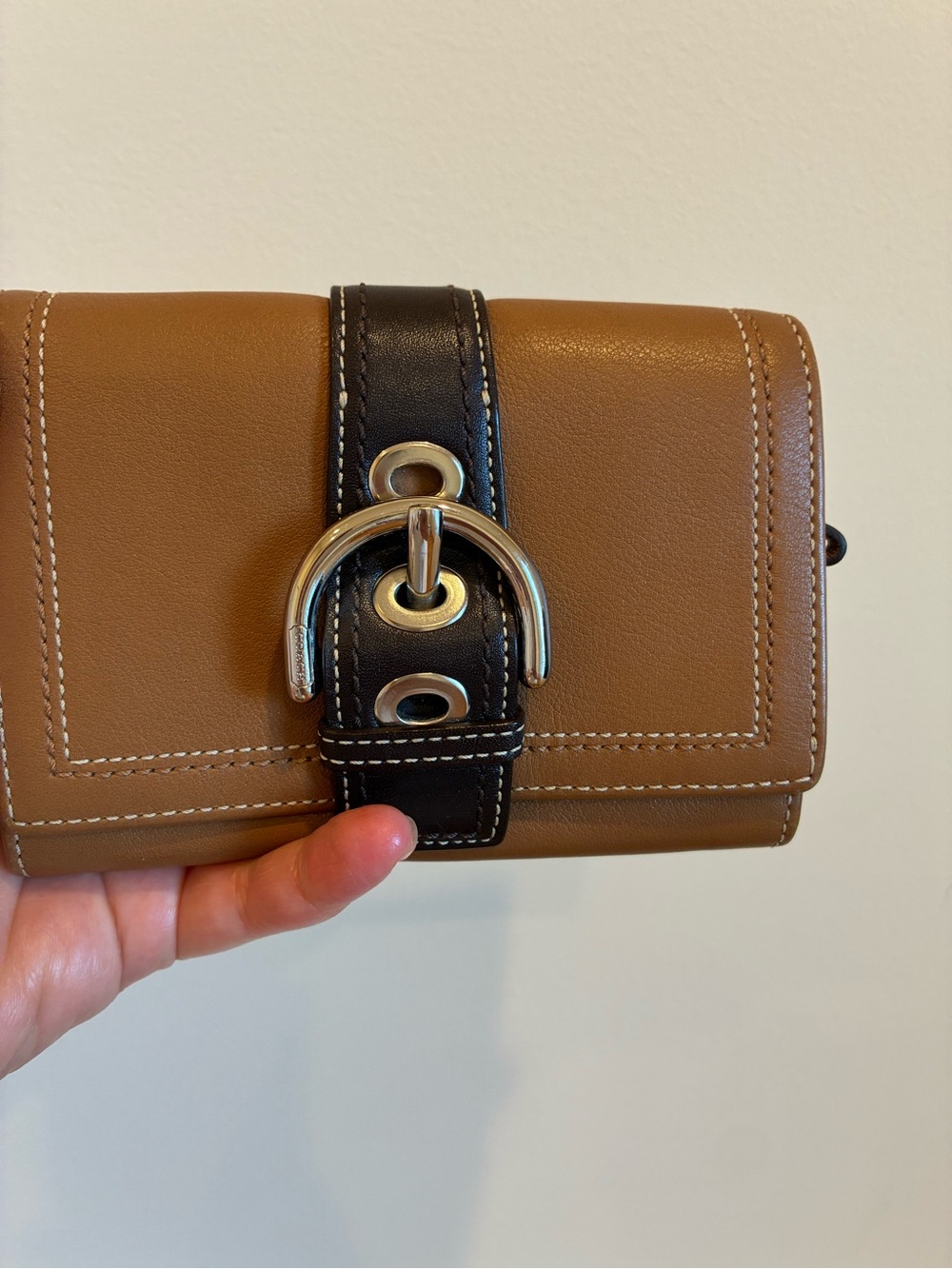 Coach Brown/Tan Leather Buckle Wallet Clutch Y2K Vintage Soho - Picture 1 of 12